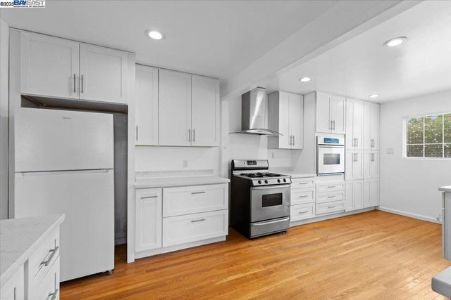 19650 San Miguel Ave, Castro Valley, CA 94546