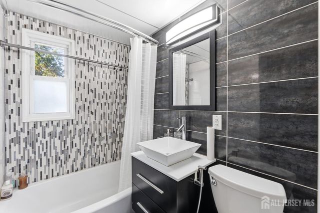 263 Newman Street, Metuchen, NJ 08840