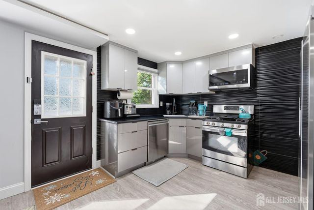 263 Newman Street, Metuchen, NJ 08840