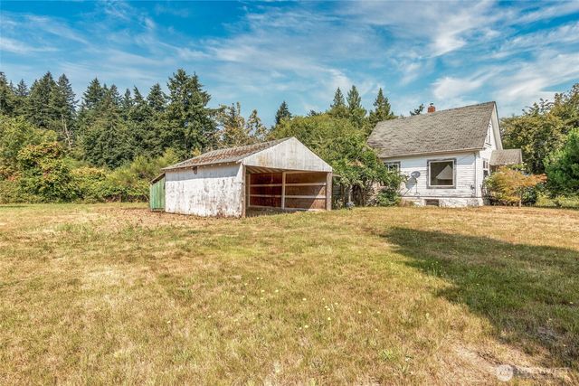 15215 91st Avenue SW, Vashon, WA 98070