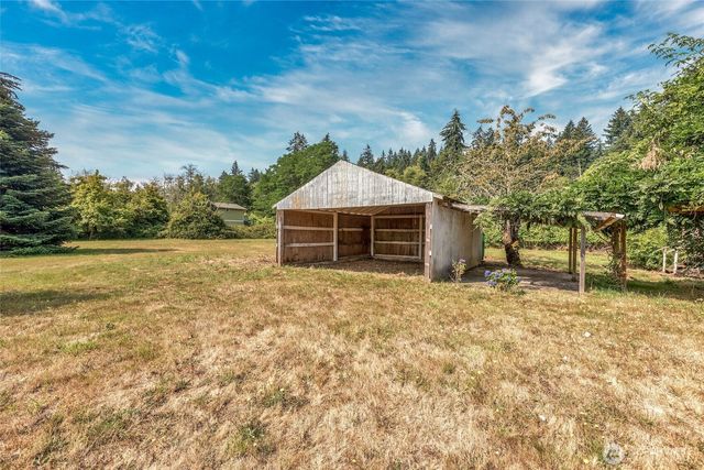 15215 91st Avenue SW, Vashon, WA 98070