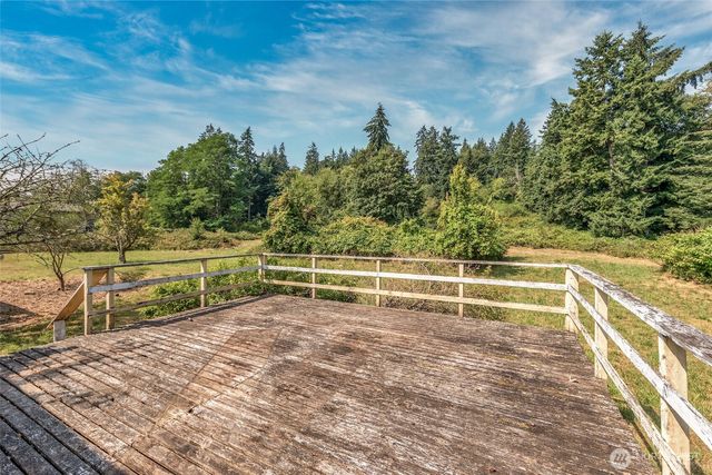 15215 91st Avenue SW, Vashon, WA 98070