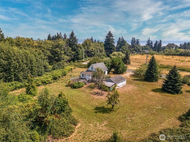 15215 91st Avenue SW, Vashon, WA 98070