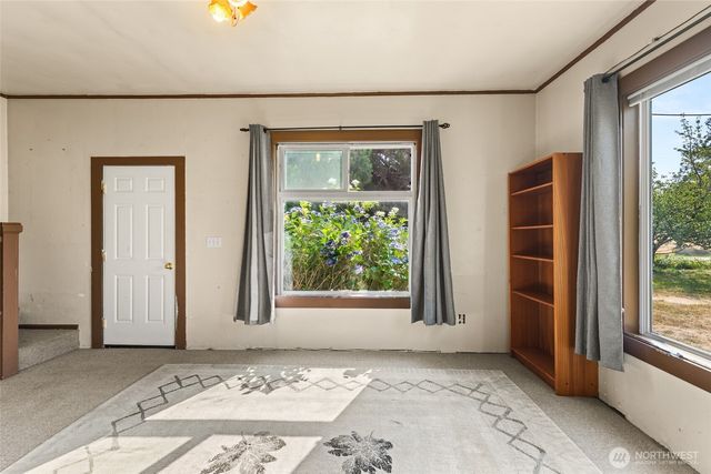 15215 91st Avenue SW, Vashon, WA 98070