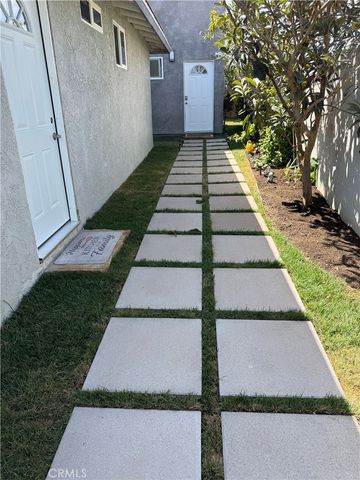 8686 Hastings Cir, Huntington Beach, CA 92647