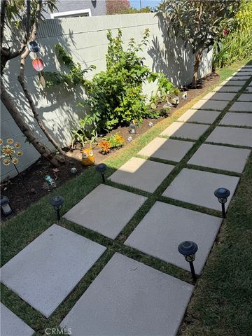 8686 Hastings Cir, Huntington Beach, CA 92647