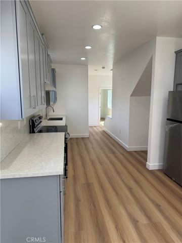 8686 Hastings Cir, Huntington Beach, CA 92647