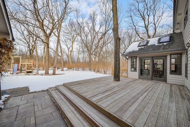 38 Walnut Creek Lane, Oswego, IL 60543