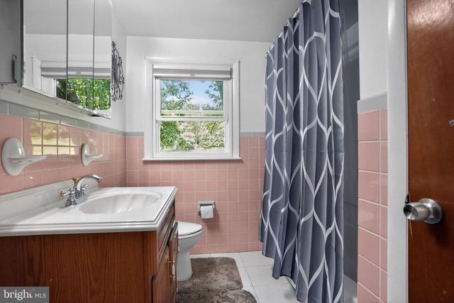 21 E TOWNSHIP LINE RD, Souderton, PA 18964