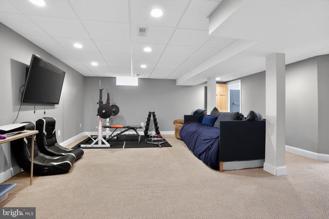 21 E TOWNSHIP LINE RD, Souderton, PA 18964