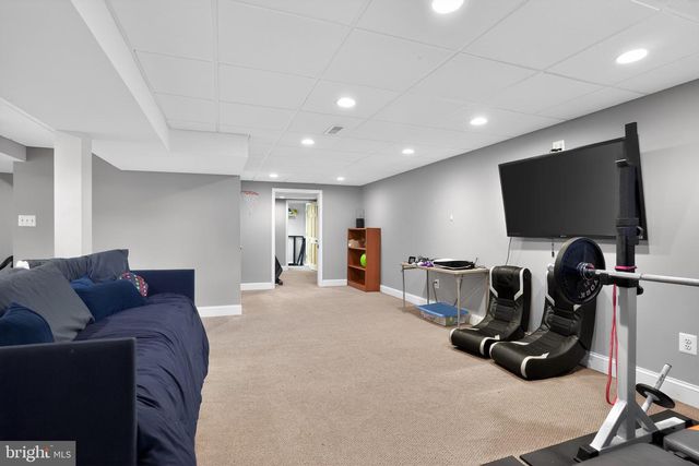 21 E TOWNSHIP LINE RD, Souderton, PA 18964