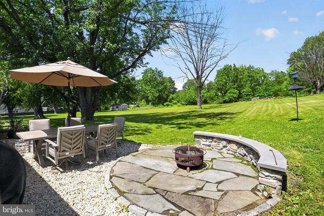 21 E TOWNSHIP LINE RD, Souderton, PA 18964