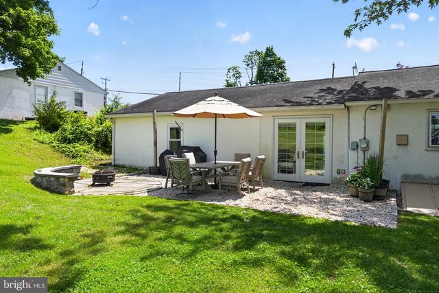 21 E TOWNSHIP LINE RD, Souderton, PA 18964