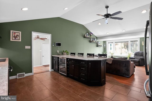 21 E TOWNSHIP LINE RD, Souderton, PA 18964