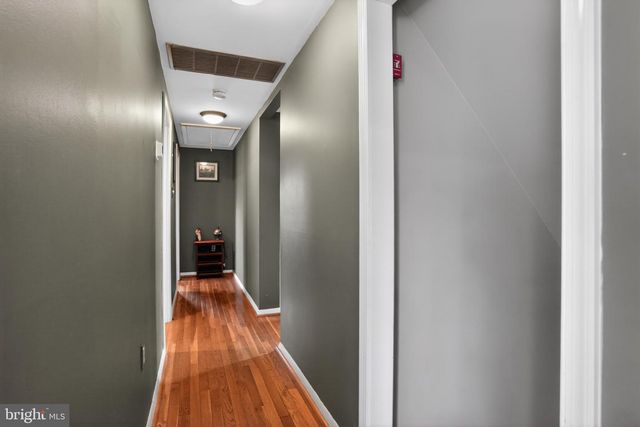 21 E TOWNSHIP LINE RD, Souderton, PA 18964