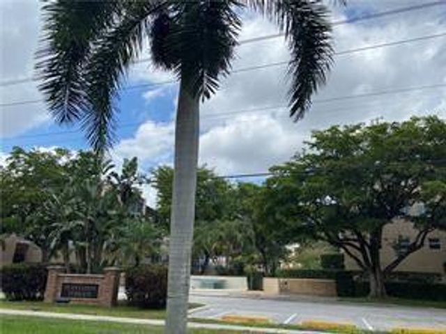 6701 Cypress Road 207, Plantation, FL 33317