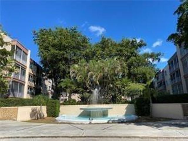 6701 Cypress Road 207, Plantation, FL 33317