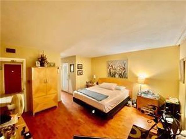 6701 Cypress Road 207, Plantation, FL 33317