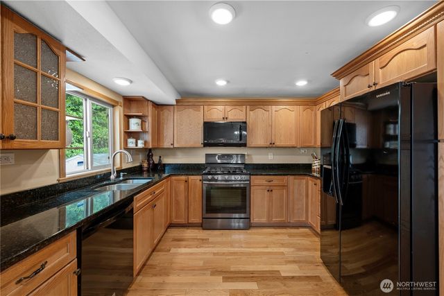 25833 131st Place SE, Kent, WA 98030