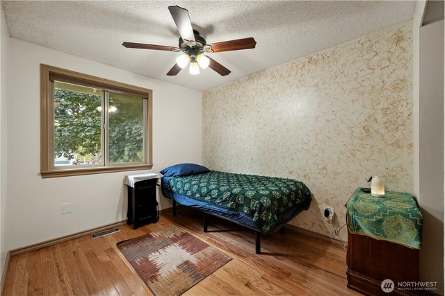 25833 131st Place SE, Kent, WA 98030