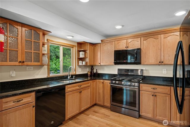 25833 131st Place SE, Kent, WA 98030