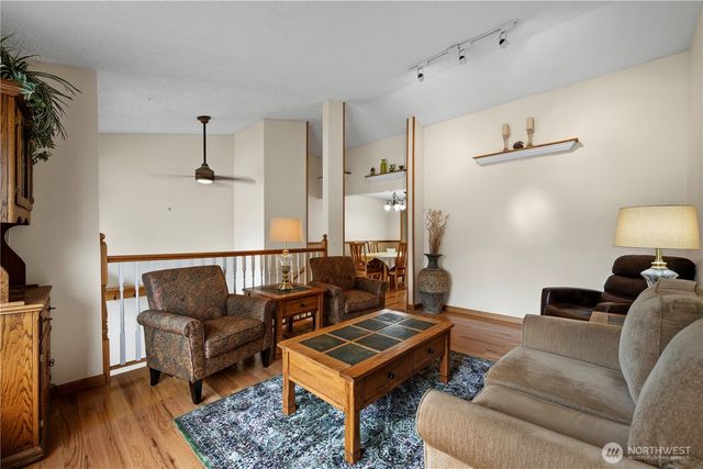 25833 131st Place SE, Kent, WA 98030