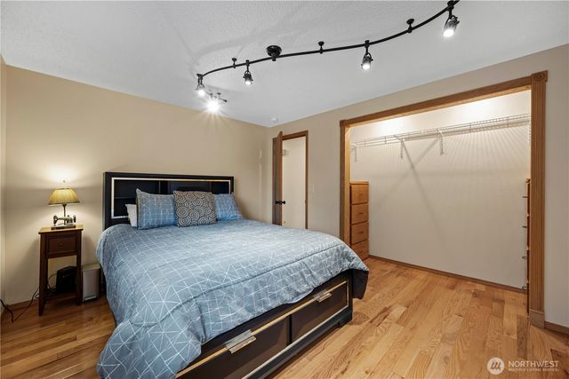 25833 131st Place SE, Kent, WA 98030