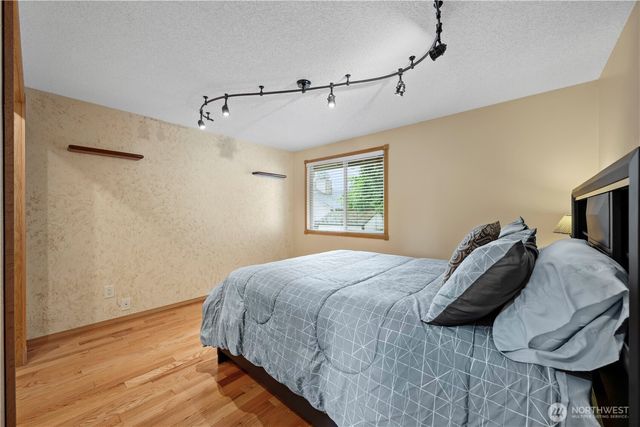 25833 131st Place SE, Kent, WA 98030