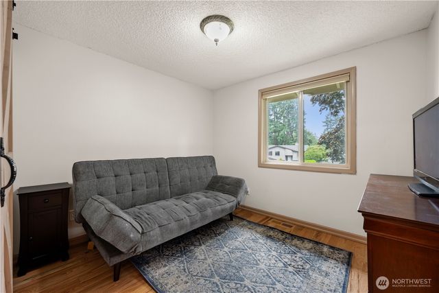 25833 131st Place SE, Kent, WA 98030
