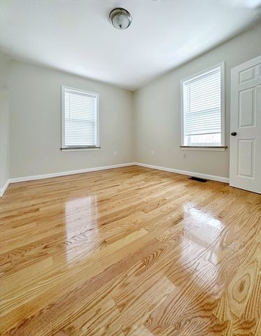 90 George St 90, Boston, MA 02119