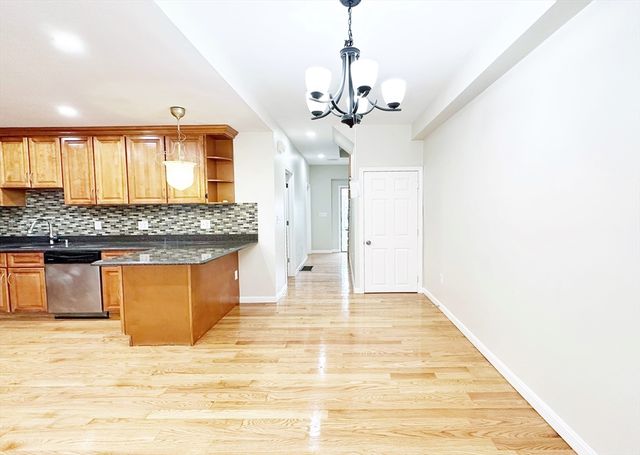 90 George St 90, Boston, MA 02119