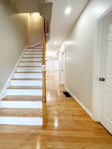90 George St 90, Boston, MA 02119