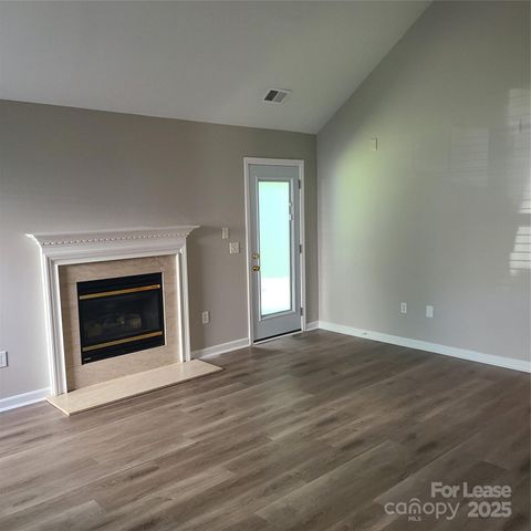 5913 Hidden Meadow Lane, Charlotte, NC 28269