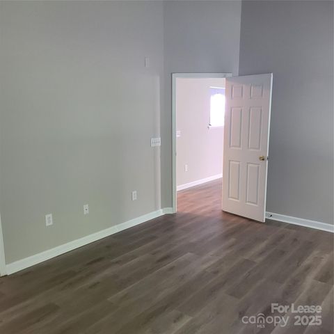 5913 Hidden Meadow Lane, Charlotte, NC 28269