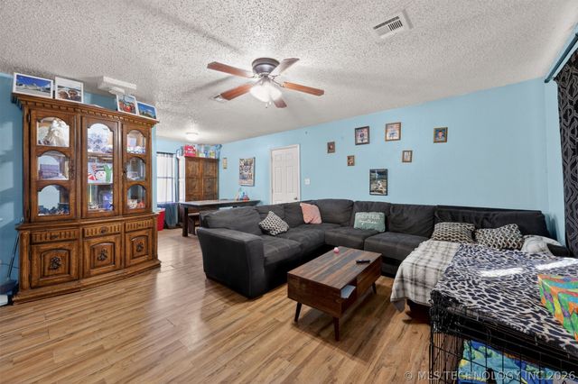 204 Umstead, Colbert, OK 74733