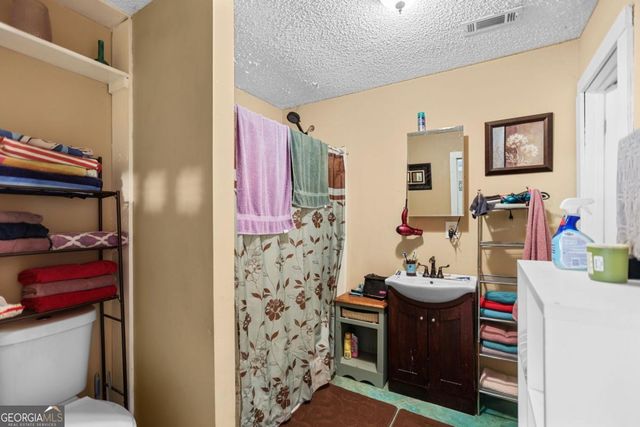 2014B BRADBURY Road, Grantville, GA 30220