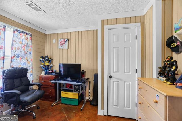 2014B BRADBURY Road, Grantville, GA 30220