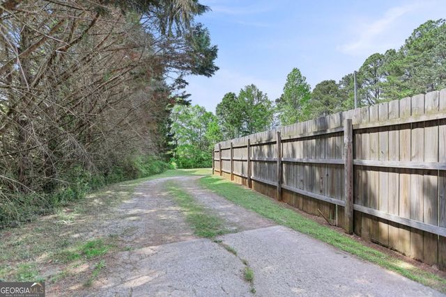2014B BRADBURY Road, Grantville, GA 30220