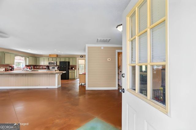 2014B BRADBURY Road, Grantville, GA 30220