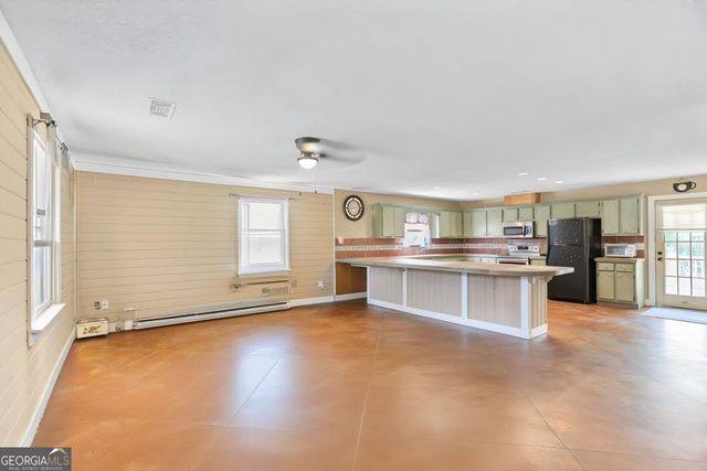 2014B BRADBURY Road, Grantville, GA 30220
