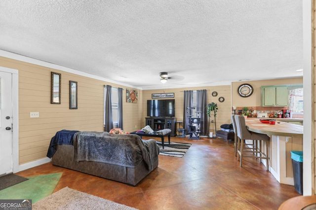 2014B BRADBURY Road, Grantville, GA 30220