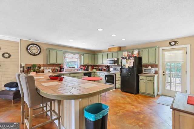 2014B BRADBURY Road, Grantville, GA 30220