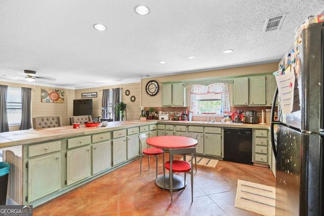 2014B BRADBURY Road, Grantville, GA 30220