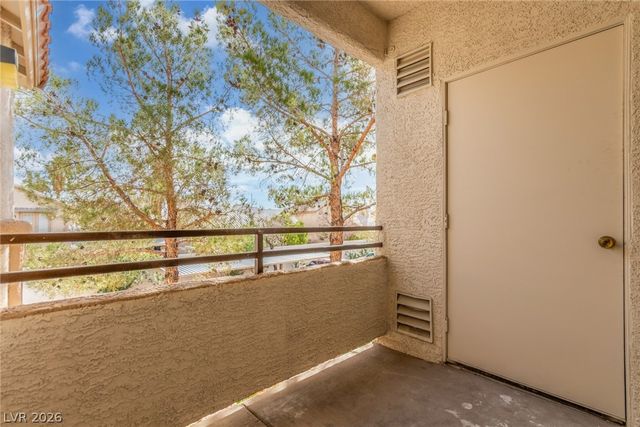 1830 North Buffalo Drive 2033, Las Vegas, NV 89128