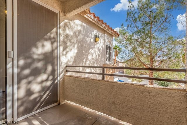 1830 North Buffalo Drive 2033, Las Vegas, NV 89128