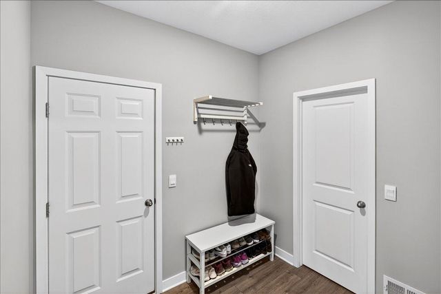 415 Prairie Rose Lane, Waconia, MN 55387