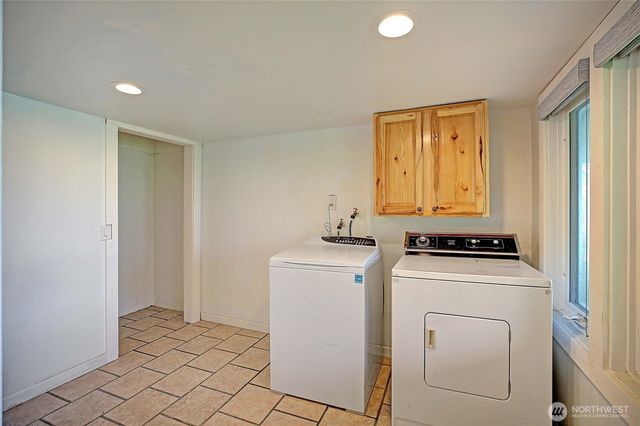 804 Sandstone Lane, Camano Island, WA 98282