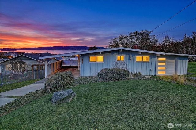 804 Sandstone Lane, Camano Island, WA 98282