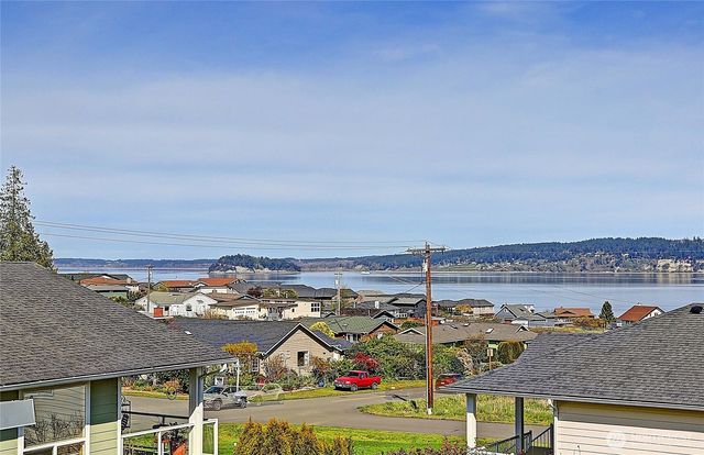 804 Sandstone Lane, Camano Island, WA 98282