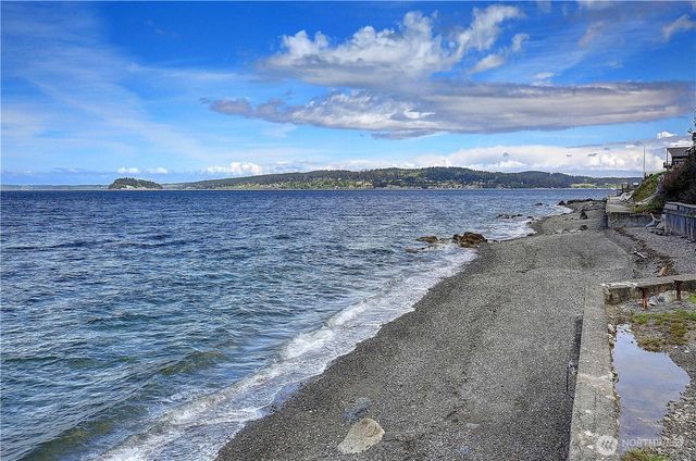 804 Sandstone Lane, Camano Island, WA 98282